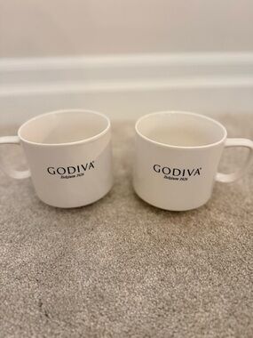 GODIVA White Ceramic Mug Pair - Logo Front